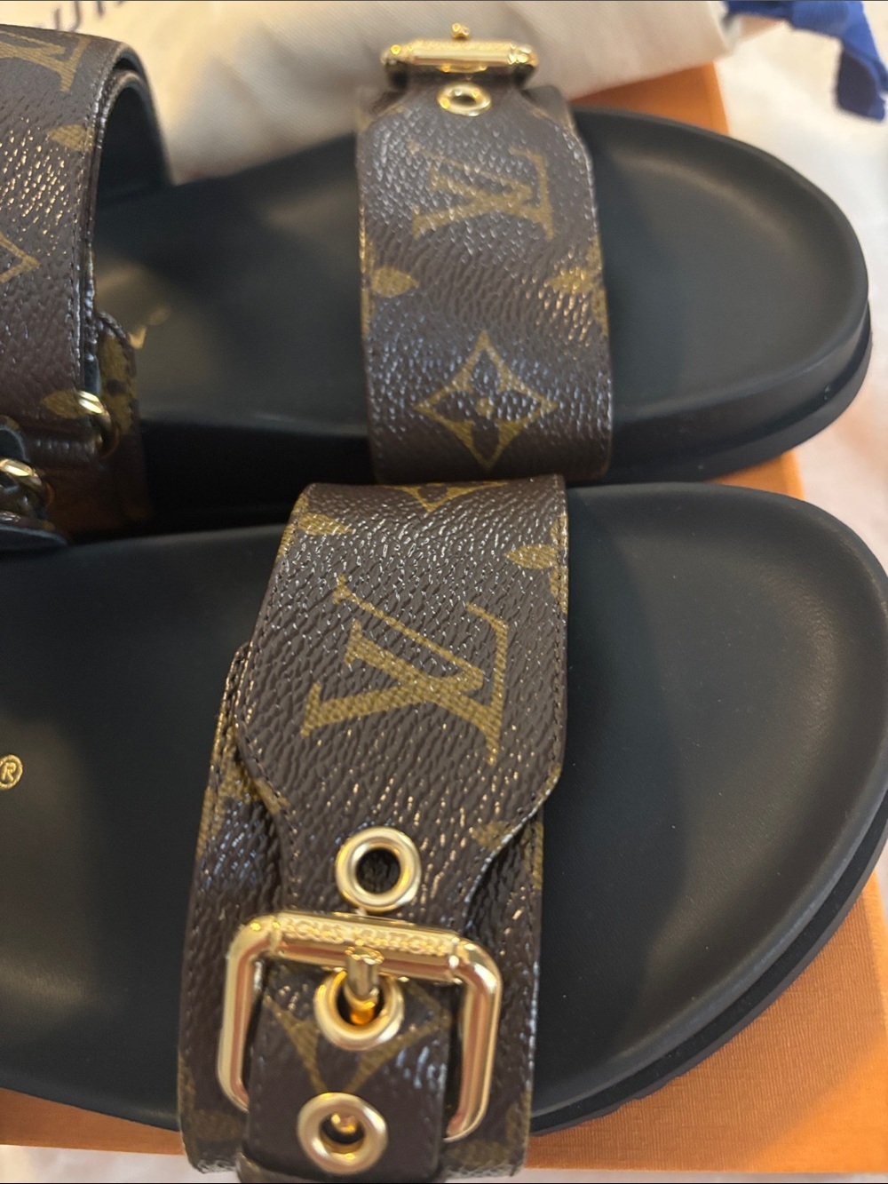 Authentic Louis Vuitton Bom Dia Flats size 37 - Picture 4 of 7